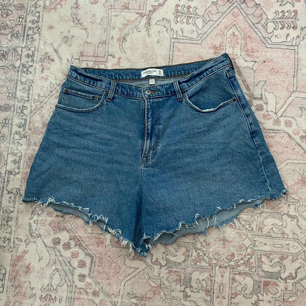 Abercrombie & Fitch | Curve Love High Rise Dad Short